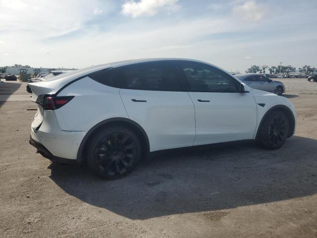 5YJYGDEE8MF193905 - 2021 TESLA MODEL Y Белый фото 3