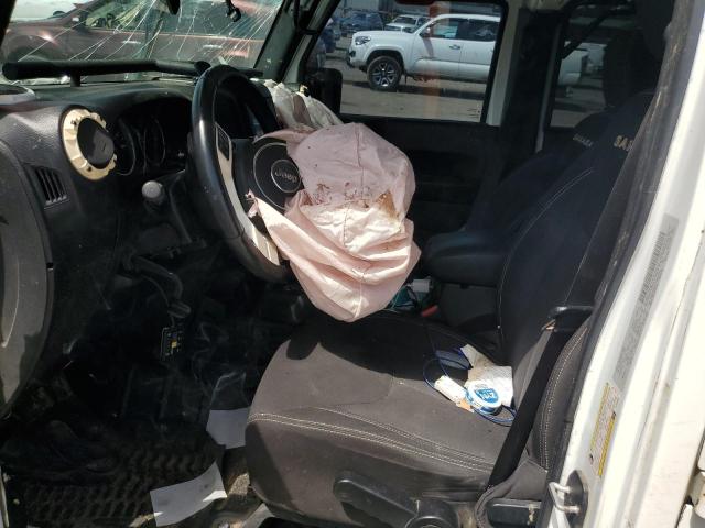 1C4HJWEG6FL751829 - 2015 JEEP WRANGLER U SAHARA WHITE photo 7