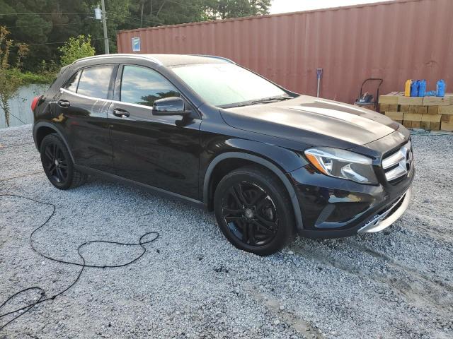 WDCTG4EB2FJ184106 - 2015 MERCEDES-BENZ GLA 250 黑色 照片 4