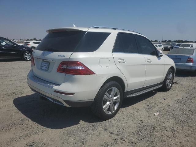 4JGDA5HBXDA212272 - 2013 MERCEDES-BENZ ML 350 4MATIC CREAM photo 3