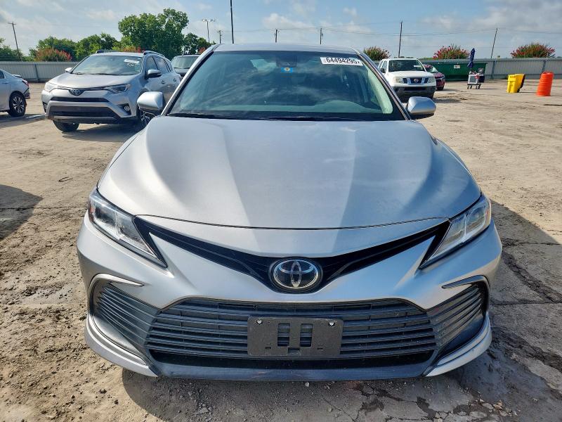 4T1C11AK8PU724503 - 2023 TOYOTA CAMRY LE 银色 照片 5