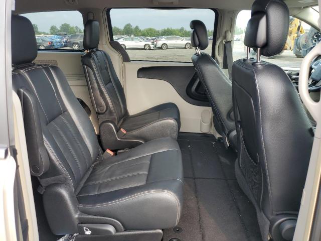 2C4RC1BG6GR205305 - 2016 CHRYSLER TOWN & COU TOURING BEIGE photo 11