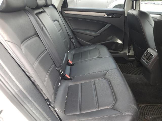 1VWBT7A33EC081113 - 2014 VOLKSWAGEN PASSAT SE WHITE photo 10