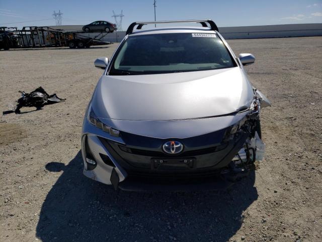 JTDKARFP5H3059425 - 2017 TOYOTA PRIUS PRIM 银色 照片 5