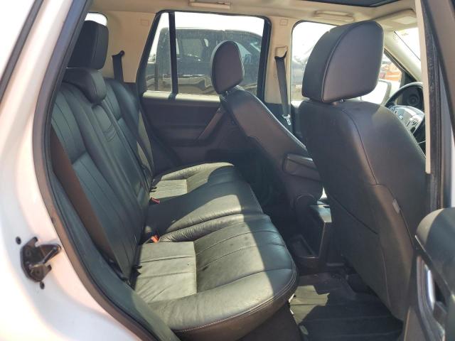SALFR2BG6DH335365 - 2013 LAND ROVER LR2 HSE WHITE photo 10