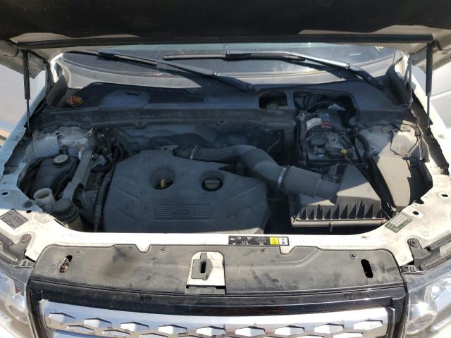 SALFR2BG6DH335365 - 2013 LAND ROVER LR2 HSE WHITE photo 11