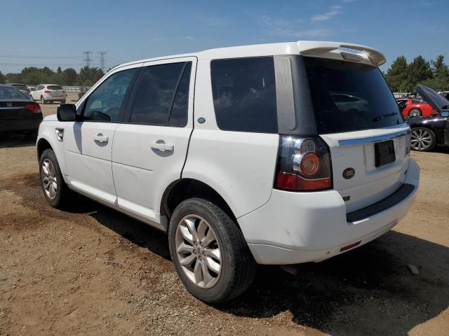 SALFR2BG6DH335365 - 2013 LAND ROVER LR2 HSE WHITE photo 2