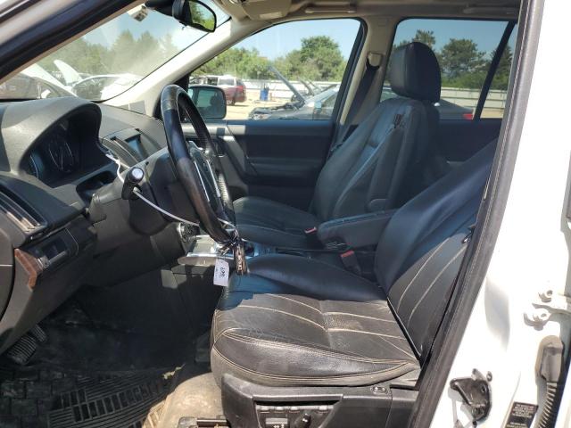 SALFR2BG6DH335365 - 2013 LAND ROVER LR2 HSE WHITE photo 7