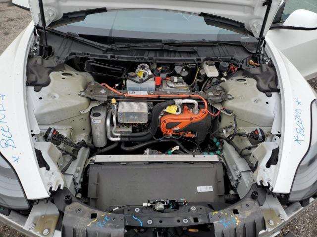 5YJ3E1EA2PF684146 - 2023 TESLA MODEL 3 Weiß Foto 11