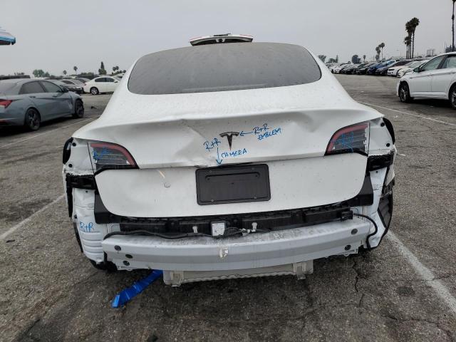5YJ3E1EA2PF684146 - 2023 TESLA MODEL 3 Weiß Foto 6