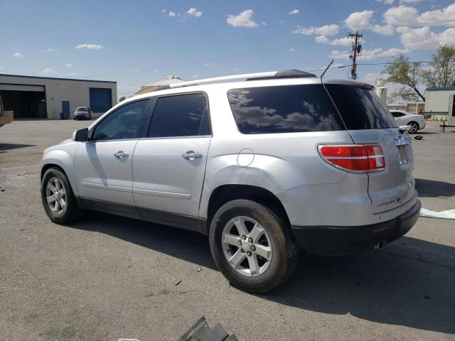 5GZLVVED3AJ206009 - 2010 SATURN OUTLOOK XR SILVER photo 2