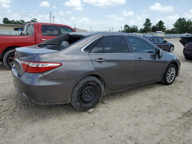 4T4BF1FKXFR493288 - 2015 TOYOTA CAMRY LE GRAY photo 3