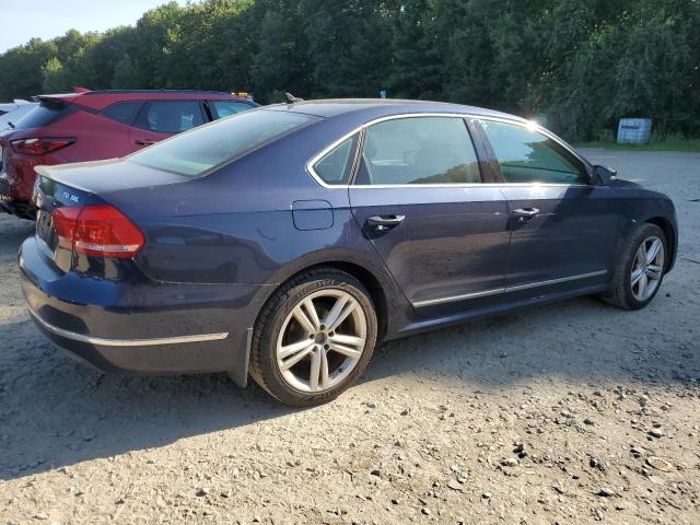 1VWCN7A36DC004345 - 2013 VOLKSWAGEN PASSAT SEL BLUE photo 3