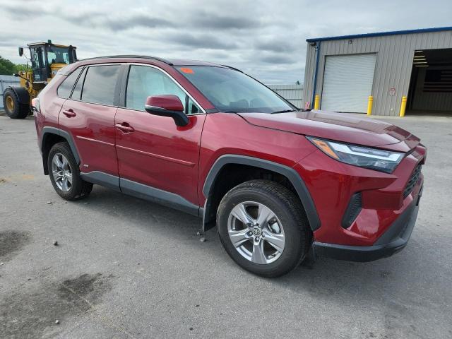 2T3RWRFV0SW252942 - 2025 TOYOTA RAV4 XLE RED photo 4