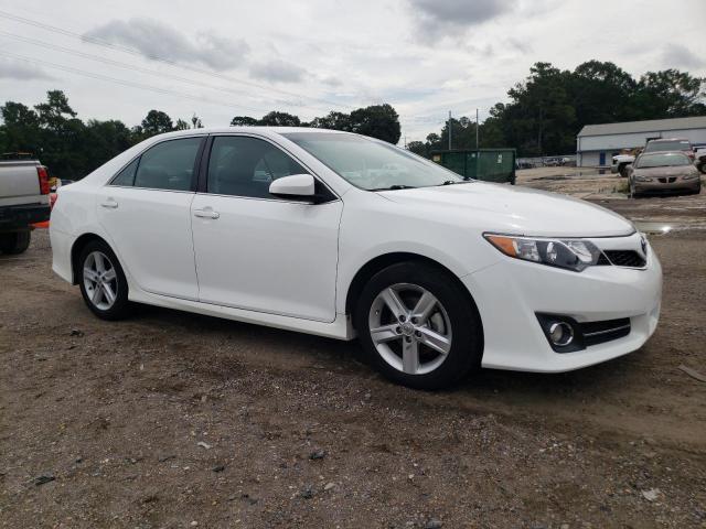 4T1BF1FK4EU424671 - 2014 TOYOTA CAMRY L WHITE photo 4