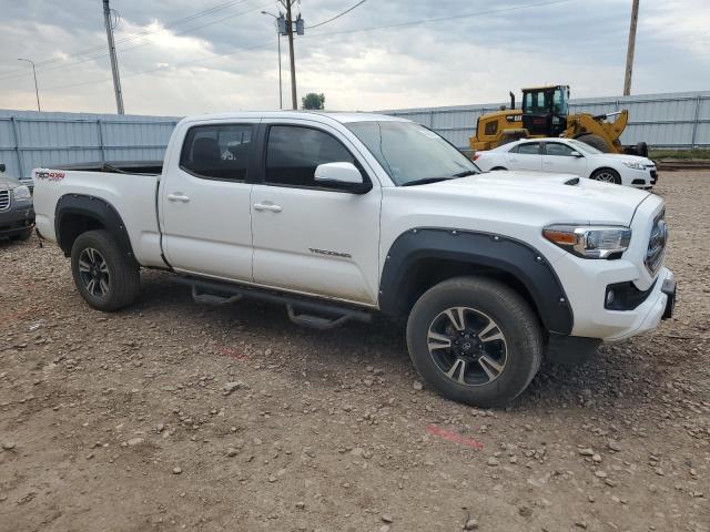 3TMDZ5BN5HM031718 - 2017 TOYOTA TACOMA DOUBLE CAB WHITE photo 4