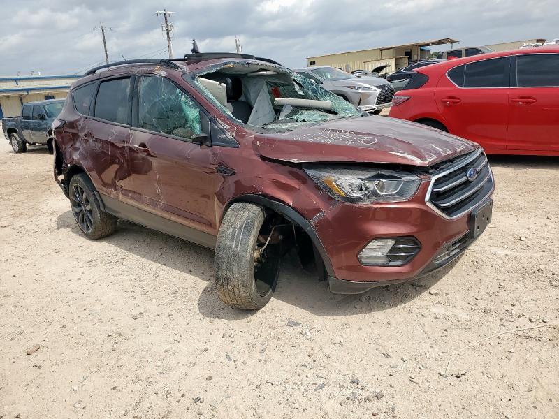 1FMCU0GD7JUB47917 - 2018 FORD ESCAPE SE MAROON photo 4