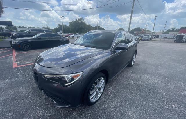 ZASPAKBNXK7C36933 - 2019 ALFA ROMEO STELVIO TI GRAY photo 2