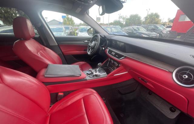 ZASPAKBNXK7C36933 - 2019 ALFA ROMEO STELVIO TI GRAY photo 5