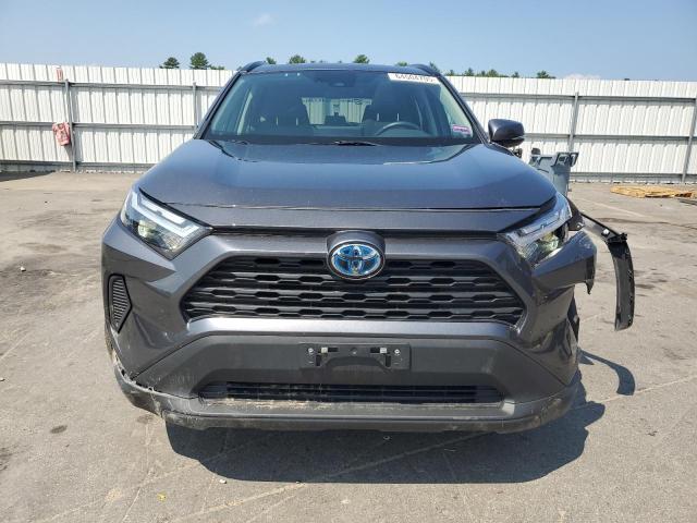 4T3RWRFV1NU057159 - 2022 TOYOTA RAV4 XLE ნაცრისფერი ფოტო 5