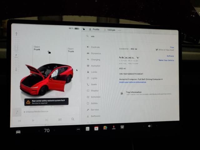 7SAYGDEE0TF338047 - 2026 TESLA MODEL Y RED photo 9