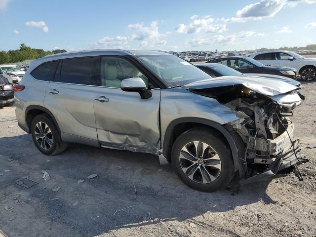 5TDHZRAH9LS500581 - 2020 TOYOTA HIGHLANDER XLE Արծաթագույն լուսանկար 4