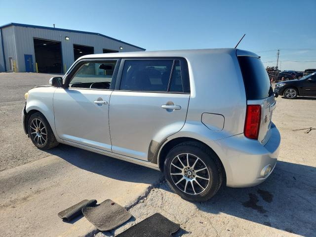 JTLKE50E391072101 - 2009 TOYOTA SCION XB SILVER photo 2