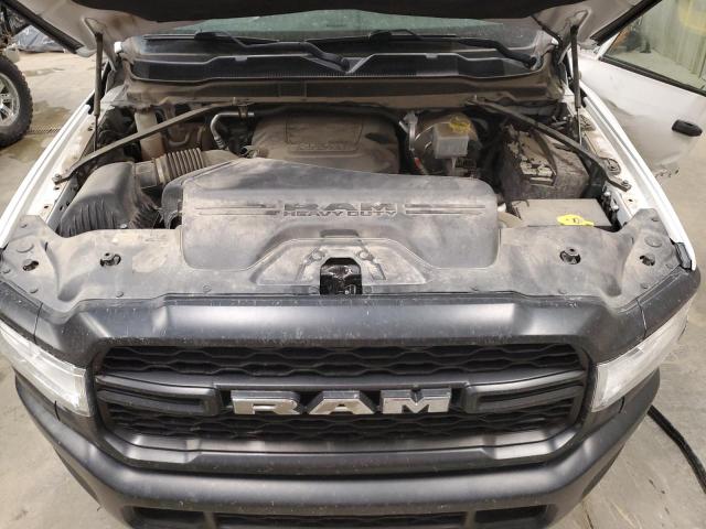 3C6MR5AJ0LG122456 - 2020 RAM 2500 TRADESMAN WHITE photo 11