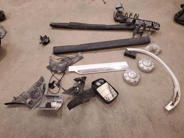 3C6MR5AJ0LG122456 - 2020 RAM 2500 TRADESMAN WHITE photo 12