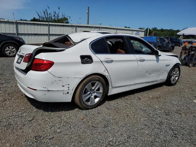 WBAXH5C56DD110932 - 2013 BMW 528 XI WHITE photo 3