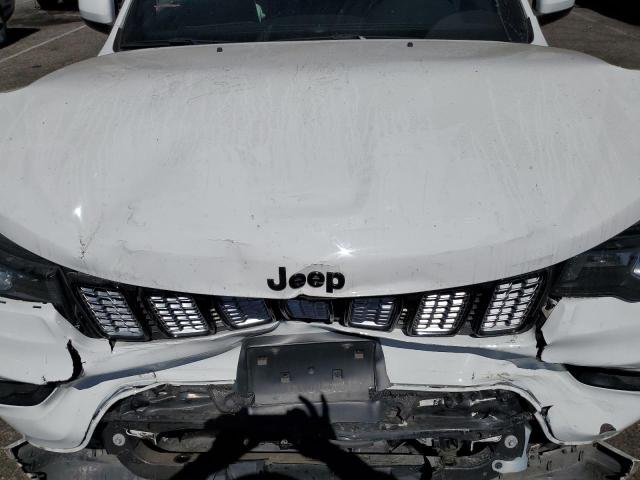 1C4RJEAG9KC681225 - 2019 JEEP GRAND CHER LAREDO WHITE photo 12