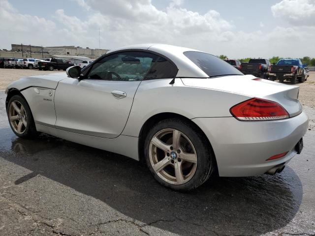WBALM5C59BE378634 - 2011 BMW Z4 SDRIVE30I SILVER photo 2