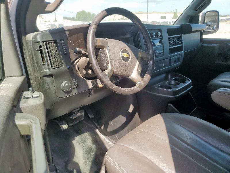 1GCWGAFP7K1236061 - 2019 CHEVROLET EXPRESS G2 白色 照片 8