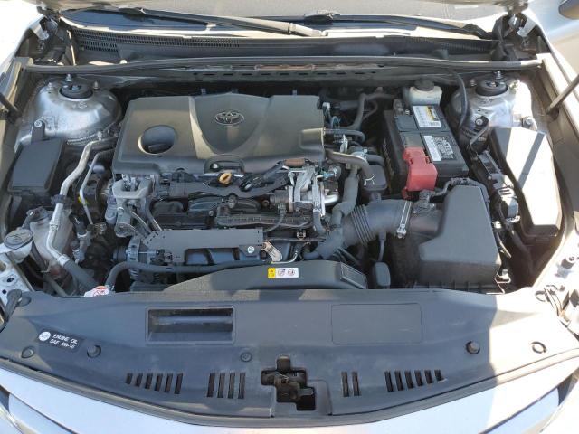 4T1B11HK0JU043499 - 2018 TOYOTA CAMRY L SILVER photo 11