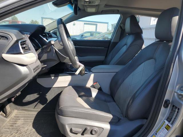 4T1B11HK0JU043499 - 2018 TOYOTA CAMRY L SILVER photo 7