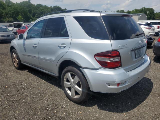 4JGBB8GB6BA723840 - 2011 MERCEDES-BENZ ML 350 4MATIC SILVER photo 2