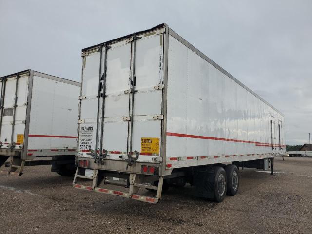 1UYVS2530AM833937 - 2010 UTILITY VS2RA WHITE photo 4