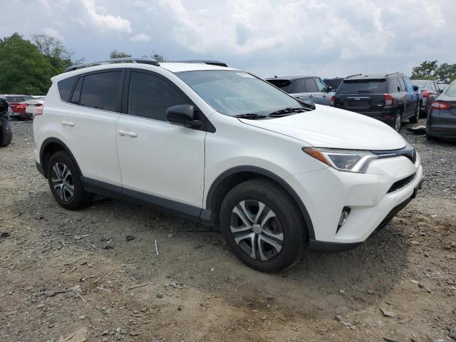 JTMBFREV0JJ197649 - 2018 TOYOTA RAV4 LE WHITE photo 4