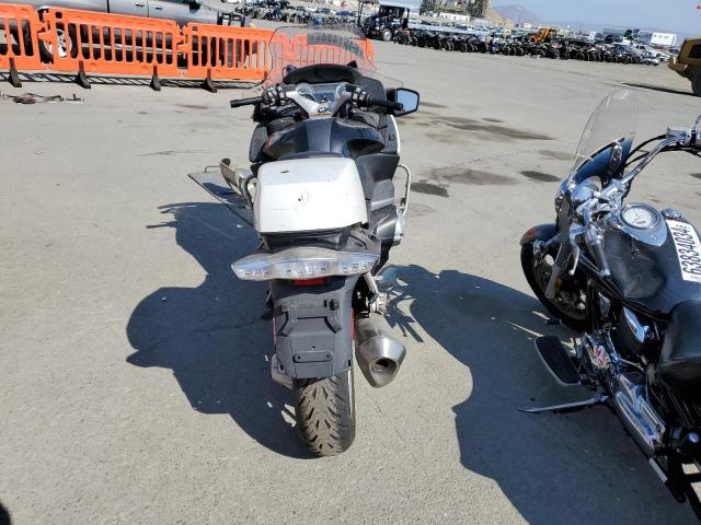 WB10A1300FZ192617 - 2015 BMW R1200 RT WHITE photo 4