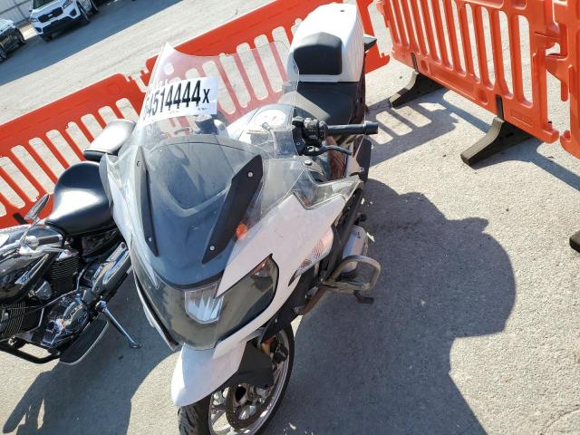 WB10A1300FZ192617 - 2015 BMW R1200 RT WHITE photo 5