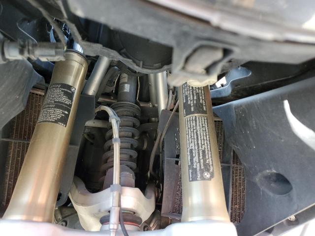 WB10A1300FZ192617 - 2015 BMW R1200 RT WHITE photo 9