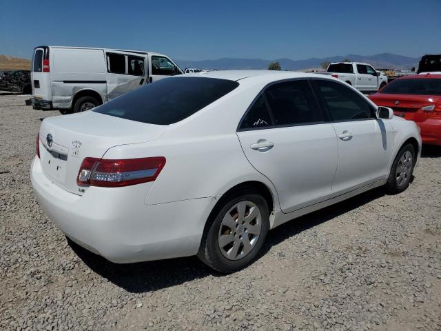 4T1BF3EK3AU546185 - 2010 TOYOTA CAMRY BASE WHITE photo 3