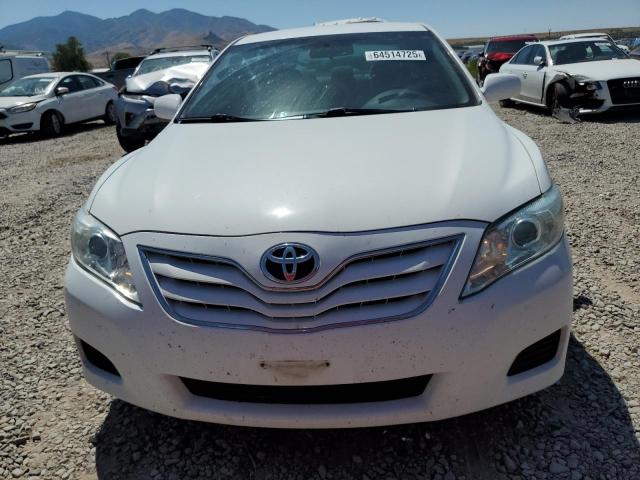 4T1BF3EK3AU546185 - 2010 TOYOTA CAMRY BASE WHITE photo 5