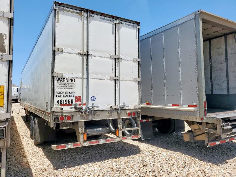 1UYVS248XDU630104 - 2013 UTILITY VS2RA WHITE photo 3