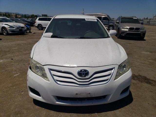 4T4BF3EK0BR112300 - 2011 TOYOTA CAMRY BASE WHITE photo 5