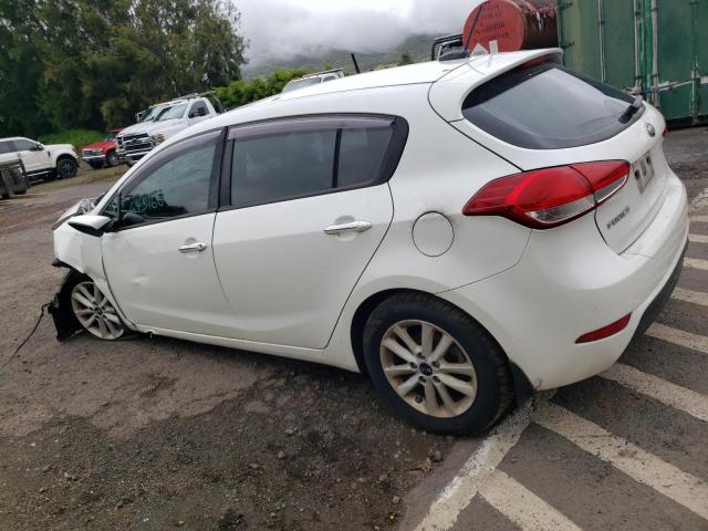 KNAFK5A81H5685756 - 2017 KIA FORTE LX WHITE photo 2