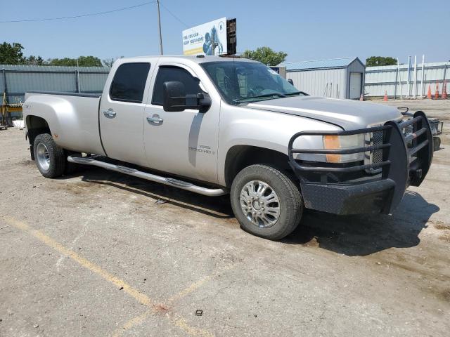 1GTJK33638F184293 - 2008 GMC SIERRA K3500 SILVER photo 4