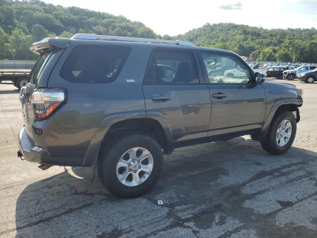 JTEBU5JR3J5603449 - 2018 TOYOTA 4RUNNER SR5/SR5 PREMIUM GRAY photo 3