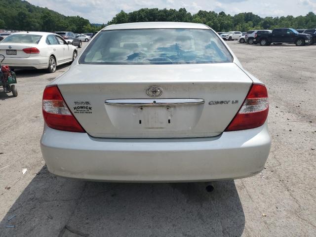 4T1BE32K02U527831 - 2002 TOYOTA CAMRY LE SILVER photo 6