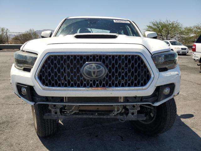 3TMCZ5AN5JM138125 - 2018 TOYOTA TACOMA DOUBLE CAB Սպիտակ լուսանկար 5